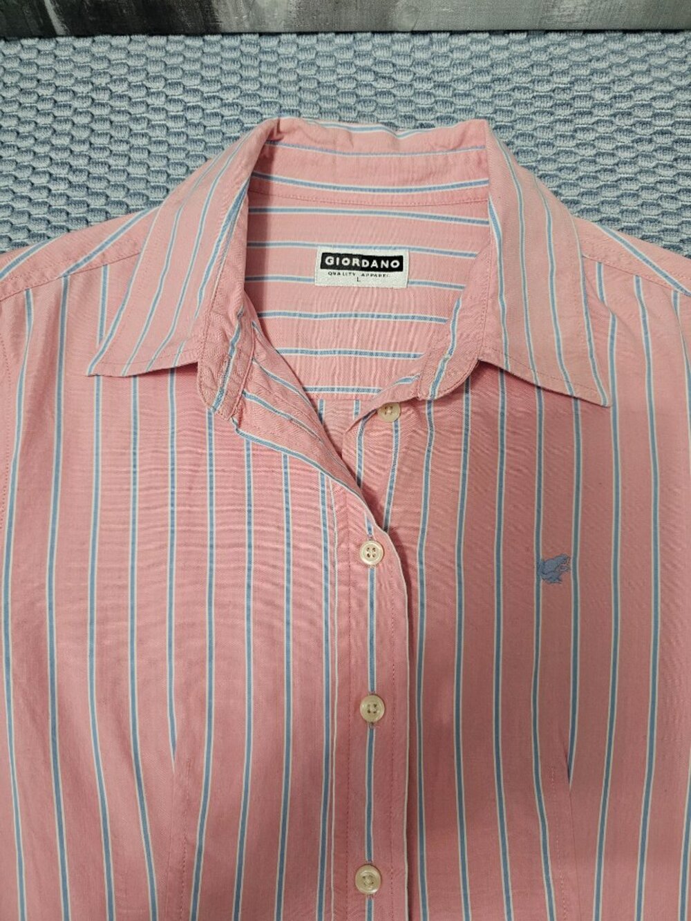 Giordano Pink & Blue Striped Button Down Shirt Women's - Size Large Fits Medium - Picture 4 of 7
